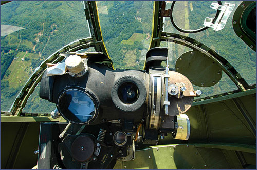 001-1108202036-Norden-bombsight.jpg