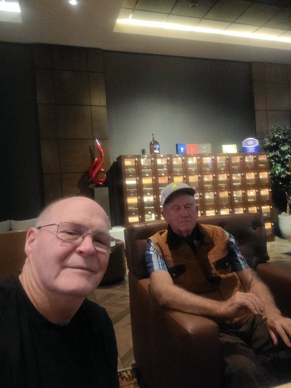 20251030_193252.jpg 20251030_193252.jpg