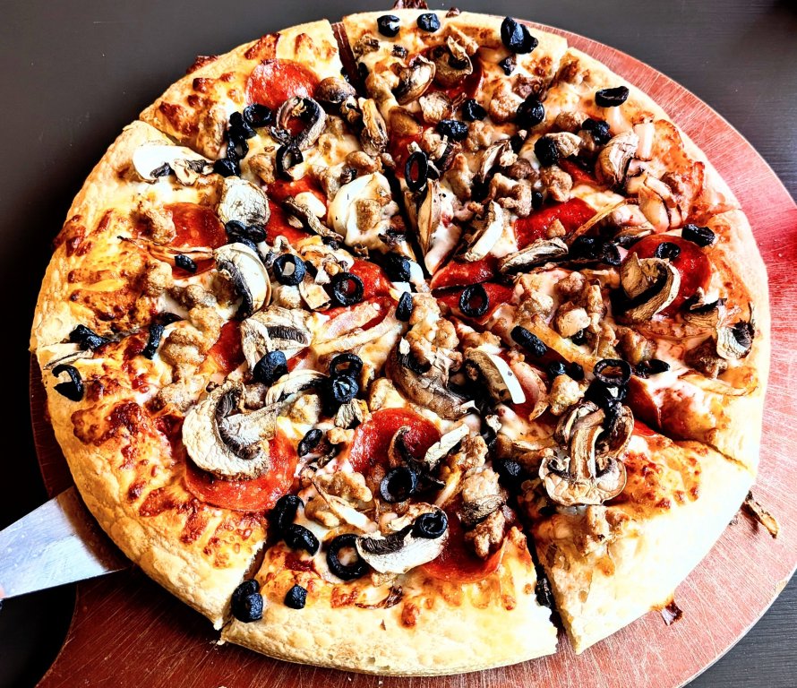 PizzaPizza.jpg