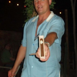 2nd.Ann.CP.Herf.2007.51.Jay.presenting.the.cigar.jpg