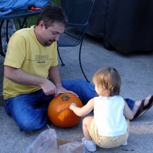 Carvin' the punkin 1