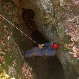 Decent into Sites Cave