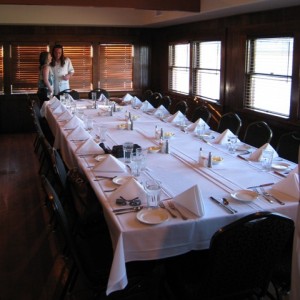 dinner02_640x480.JPG