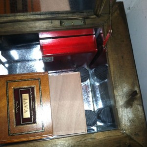 Can store 200 to 300 cigars?