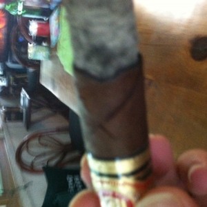 Arturo Fuente King B - Threatens to Unravel
