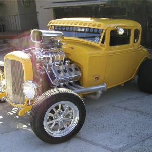 1931 FORD 5 WINDOW COUPE