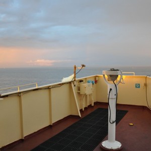 Bridge wing gyro repeater