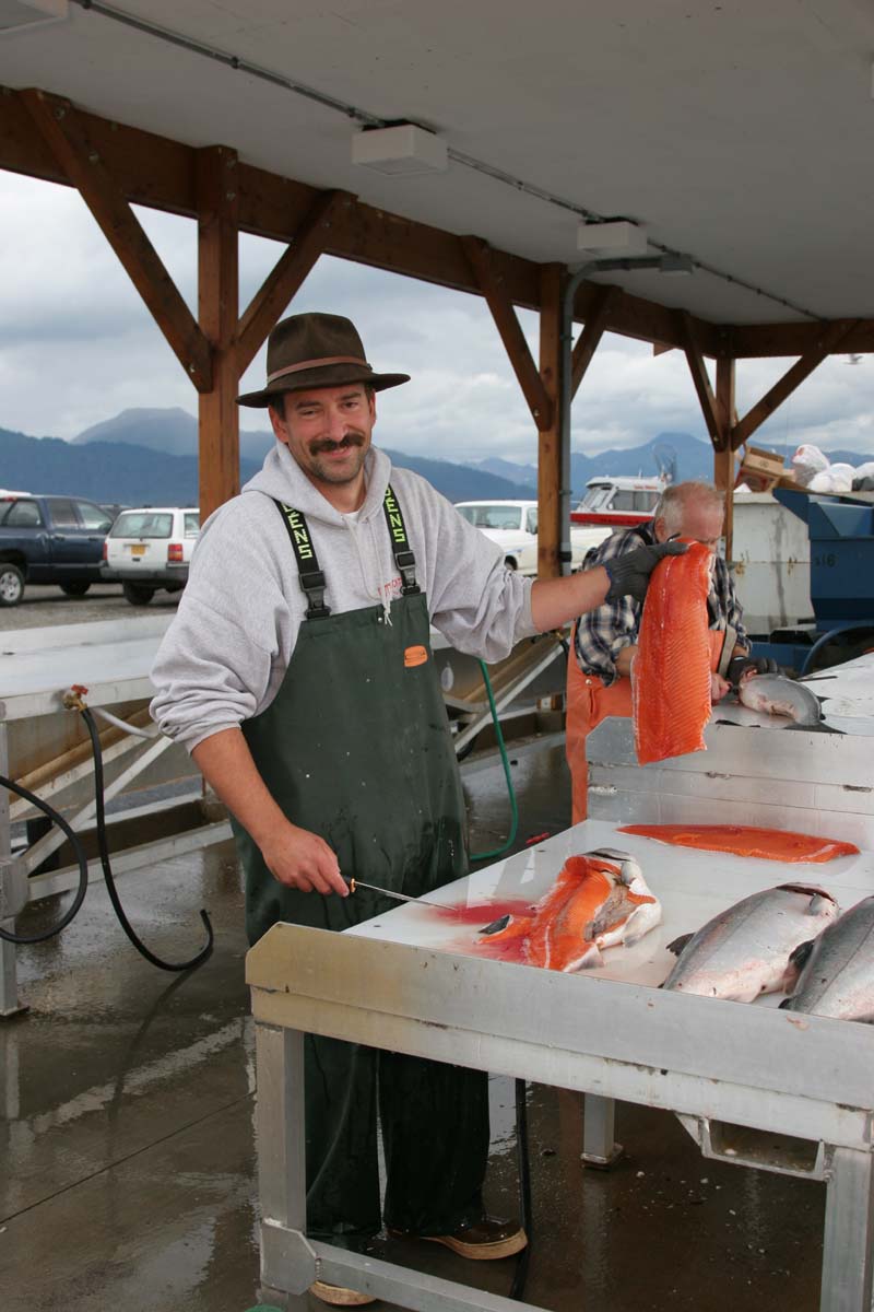 8.17.07.Day.2.06.Jim.Filleting.jpg