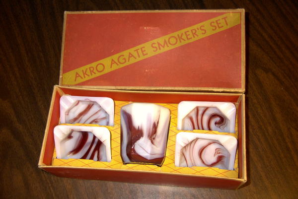 Akro Smokers Set