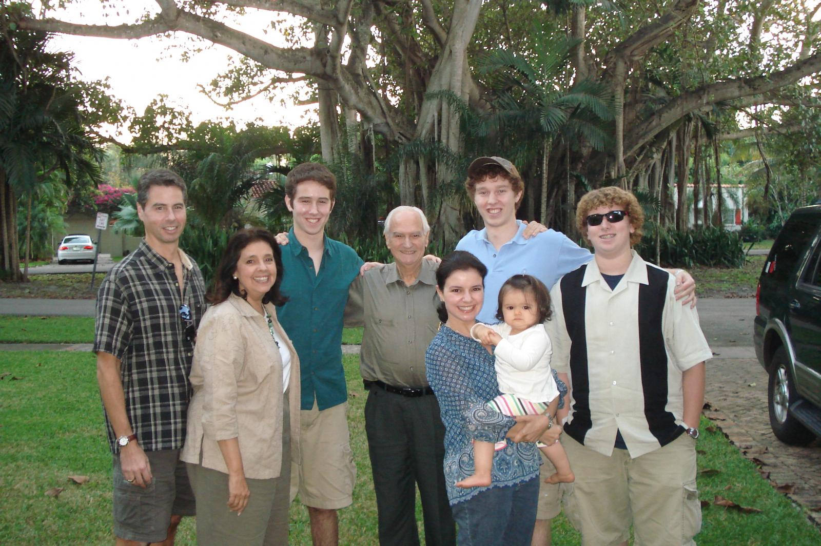 Dad, Aunt Margarita, Sam, Uncle Pepe, Patricia, Myself, Nick