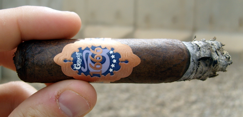 Graycliff 1666 Maduro robusto 2nd third