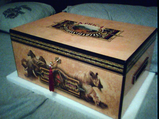 Julia Humidor don lino africa.jpg