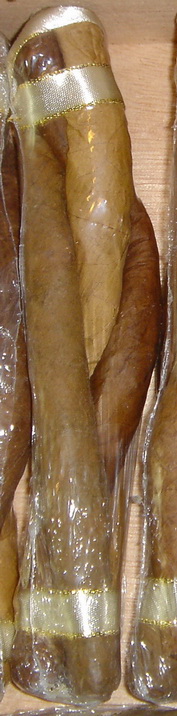 One culebra showing the 3 different wrappers
