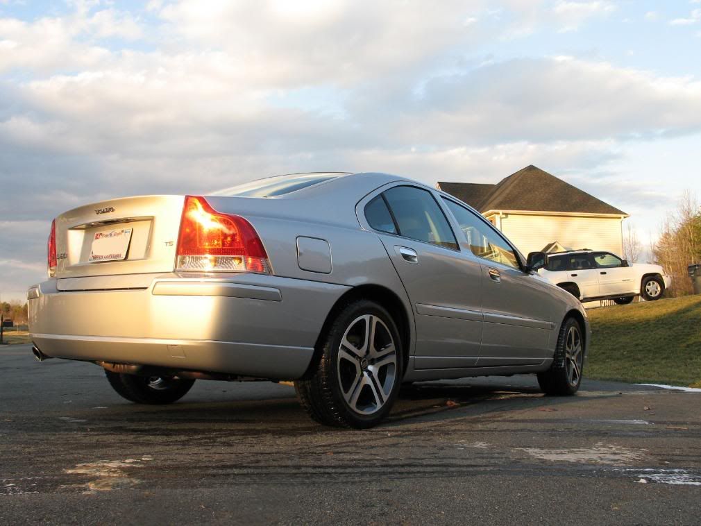 VolvoS60009.jpg