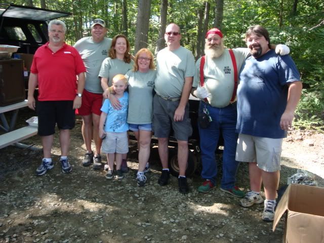 TheBigGunsBBQCrew.jpg