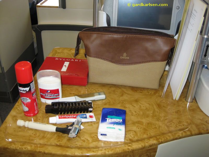 Emirates_A380_amenities_pack.jpg