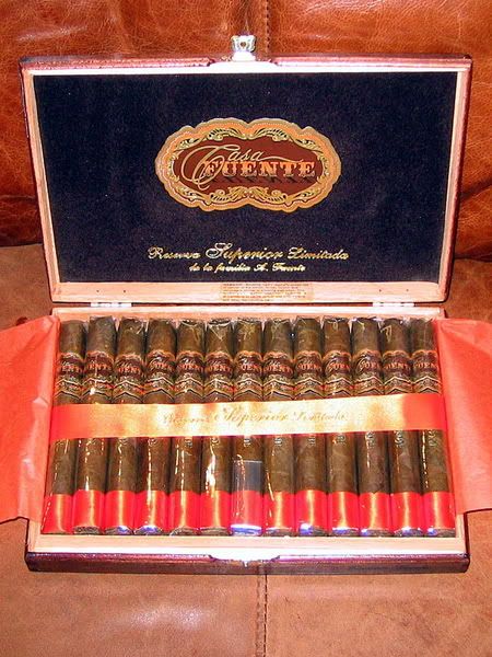 CasaFuenteCoronaGordaFullBox.jpg