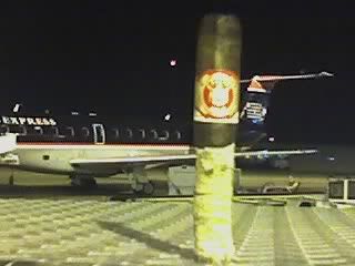 cigarstand.jpg