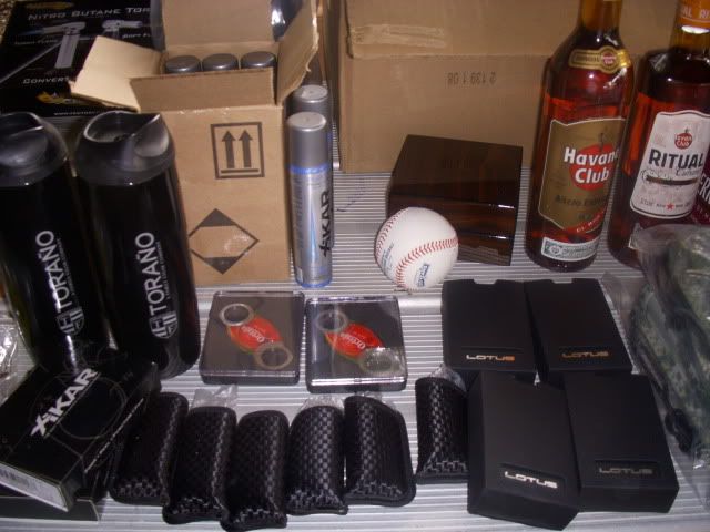 famous12QSH12022.jpg