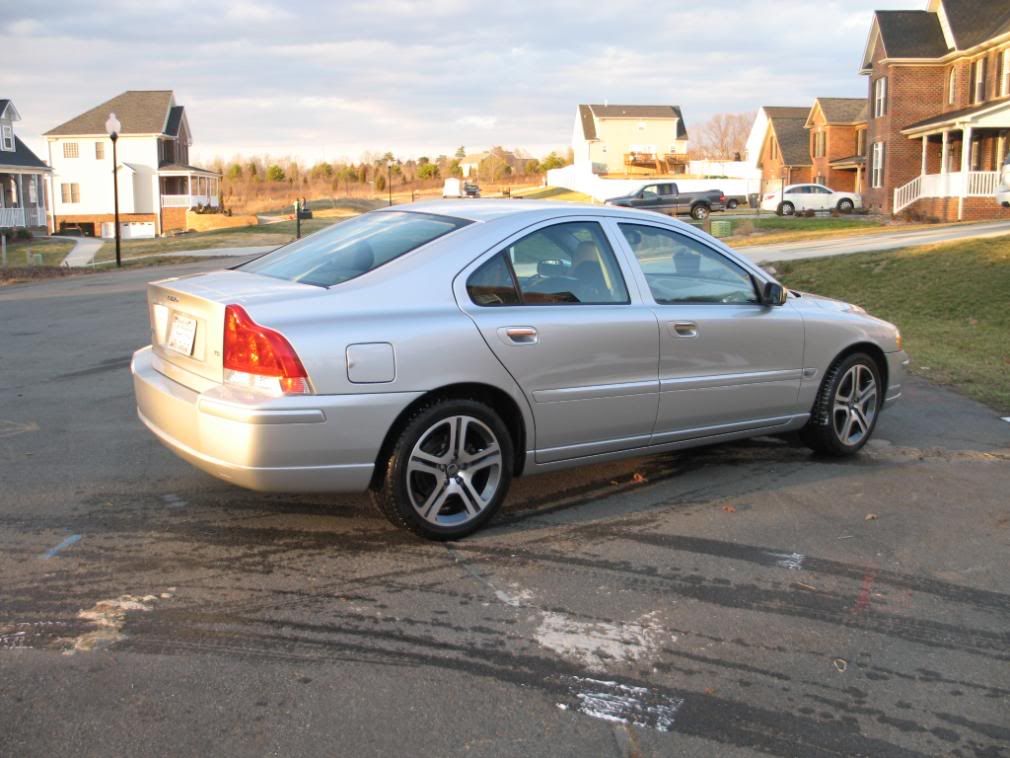 VolvoS60008.jpg