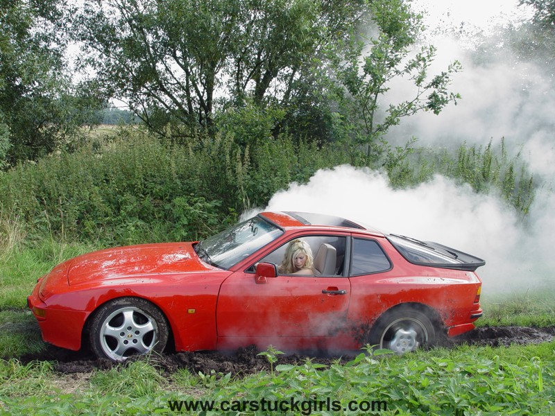 porsche_944_rubber_burning_021.jpg