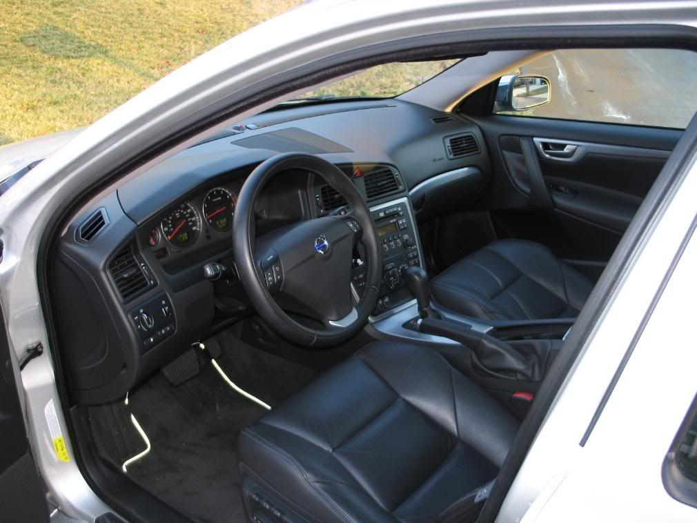 VolvoS60015.jpg