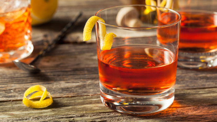 sazerac-cocktail-stock-today-160913-tease_edd63639822353cf7a2bd9f9c99146c6.today-inline-large.jpg